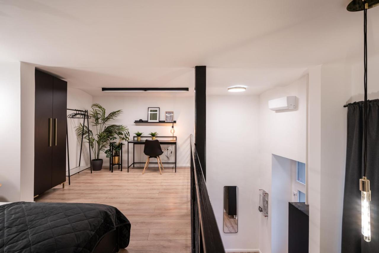 D24 - Historic Quarter Design Loft - Best Location By Bqa Boedapest Buitenkant foto