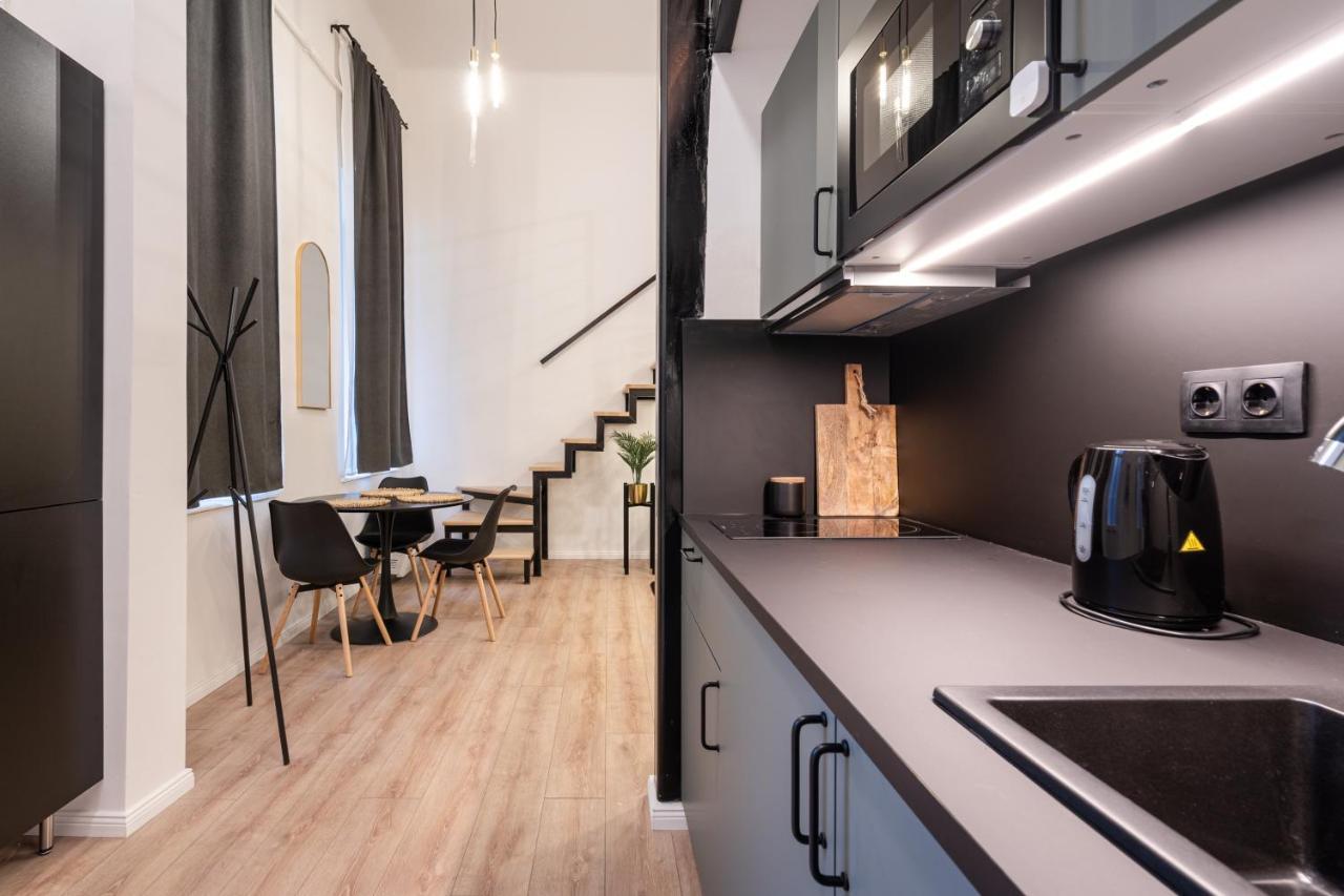 D24 - Historic Quarter Design Loft - Best Location By Bqa Boedapest Buitenkant foto
