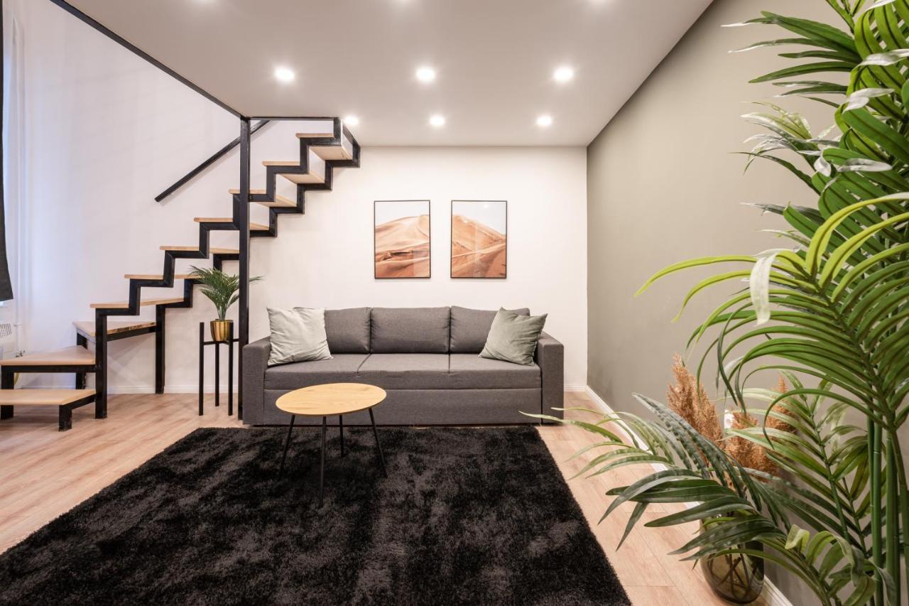 D24 - Historic Quarter Design Loft - Best Location By Bqa Boedapest Buitenkant foto
