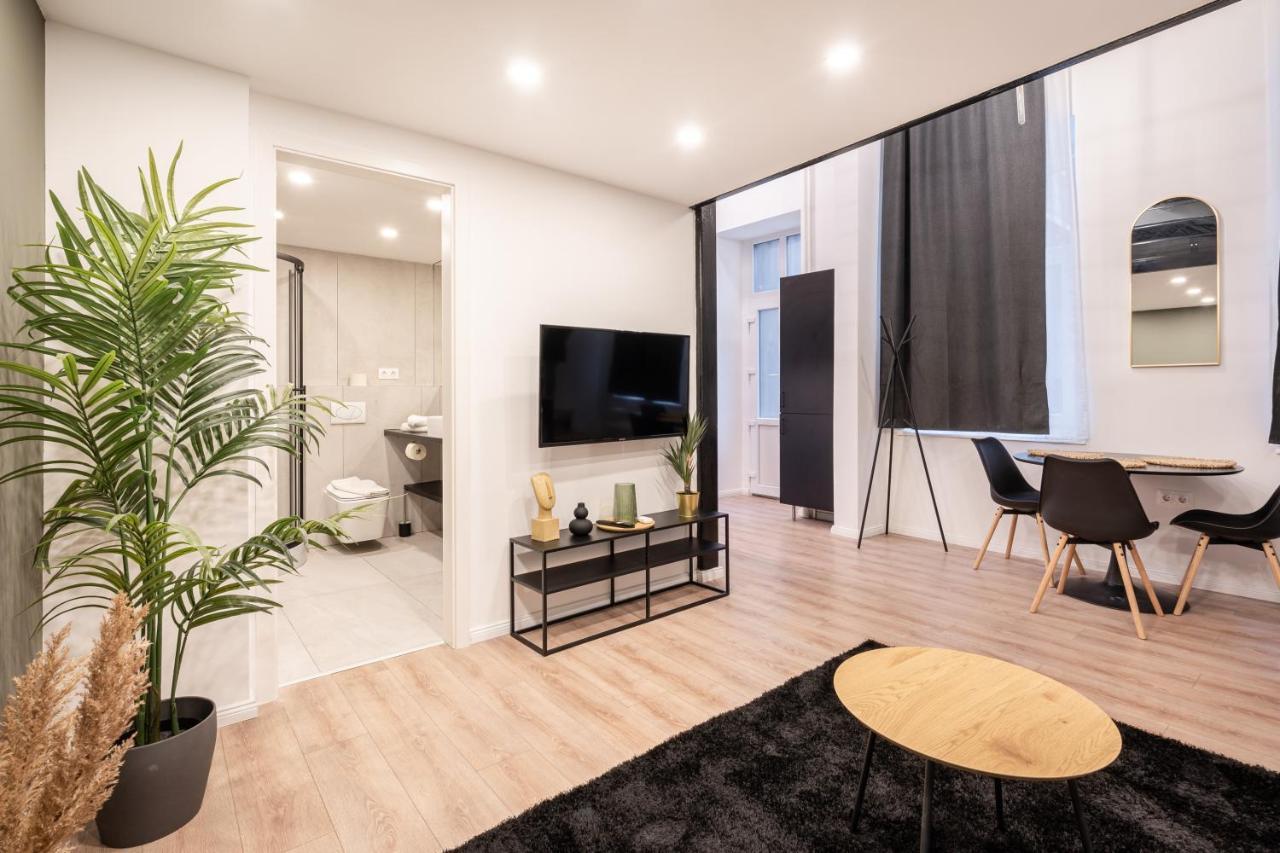 D24 - Historic Quarter Design Loft - Best Location By Bqa Boedapest Buitenkant foto