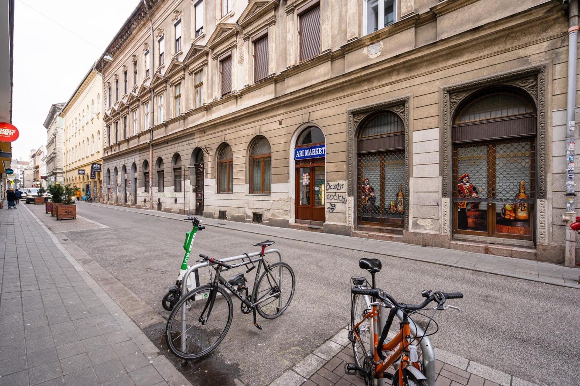 D24 - Historic Quarter Design Loft - Best Location By Bqa Boedapest Buitenkant foto